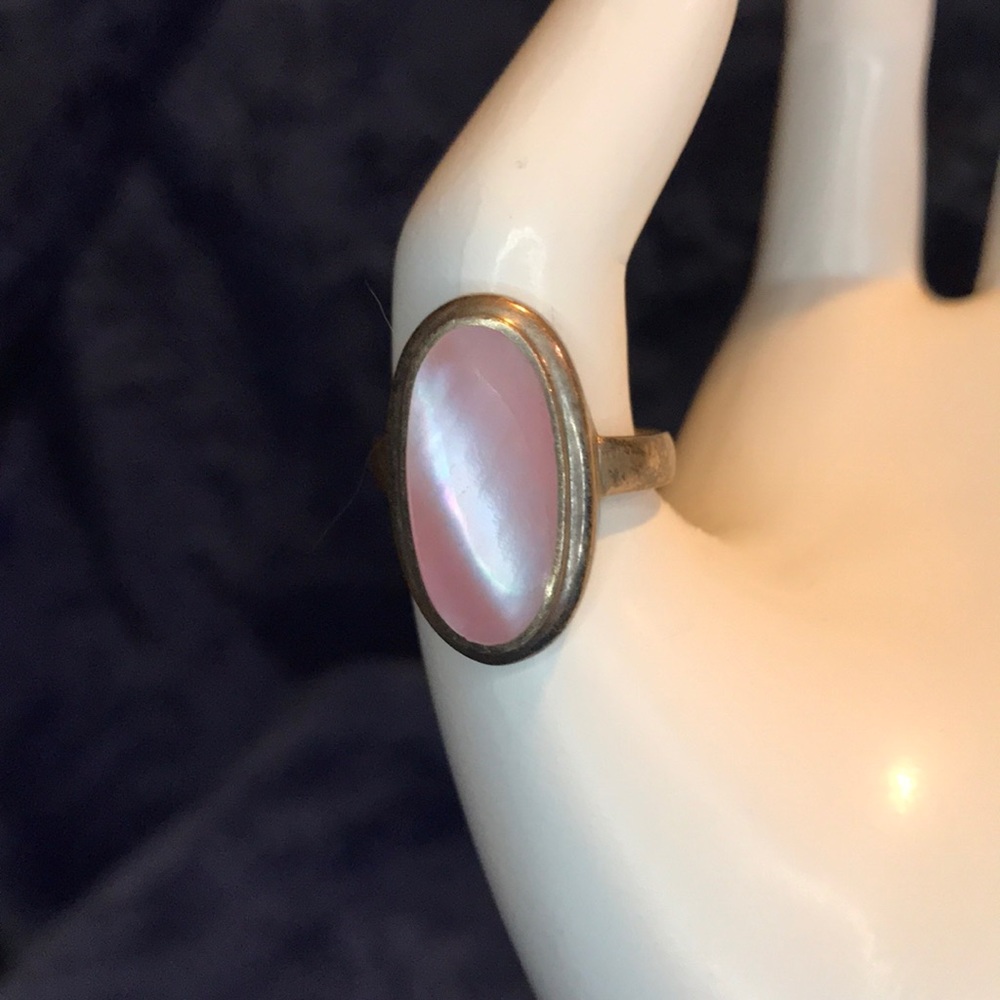 Oval Pink Pearlescent Ring